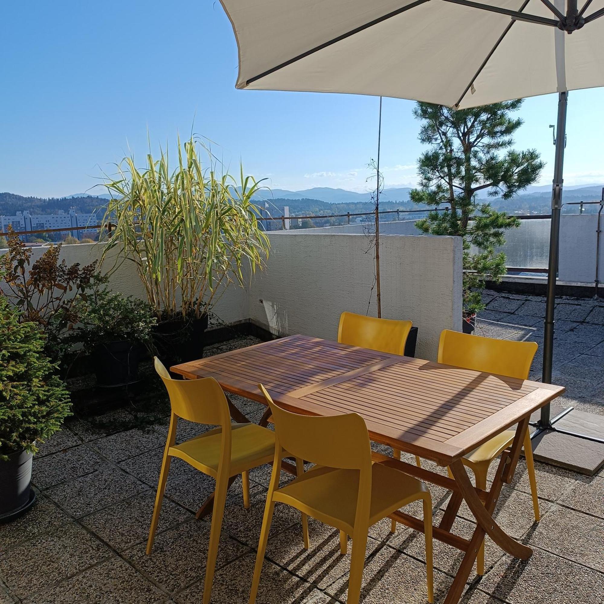 Bright Penthaus Apartement, With A Wonderful View Ljubljana Exterior photo
